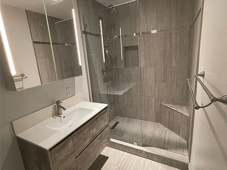 2037 S Coast Hwy #1 — Photo 15