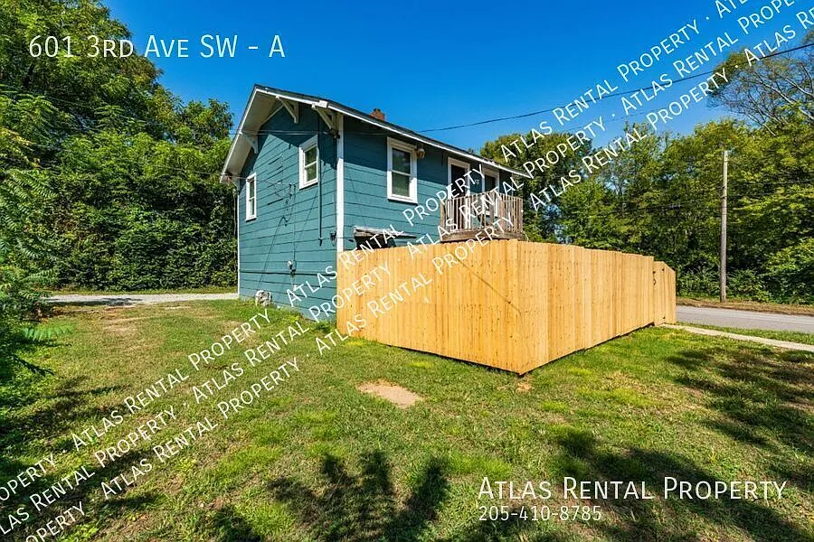 Charming 1 bedroom, 1 bathroom House Located in Decatur, AL — Photo 2