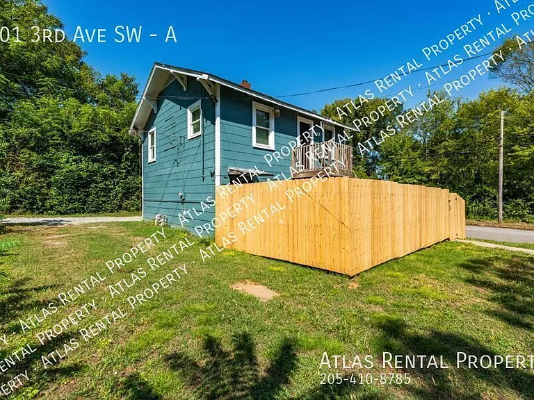 601 3rd Ave SW #A — Photo 2