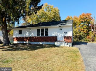 35 Dunsinane Dr, New Castle, DE 19720