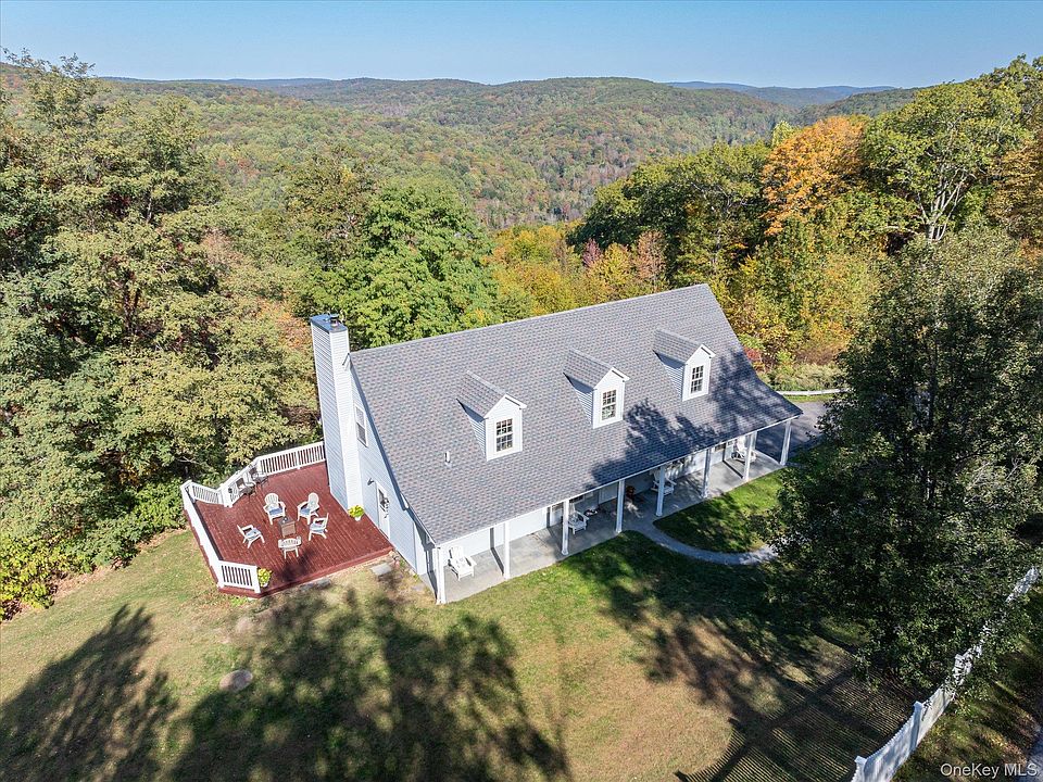 1st image of 581 Barrett Hill Road