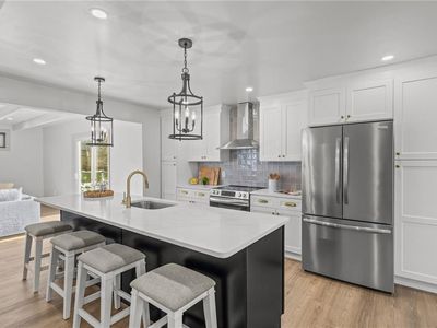 507 Sharon St, Providence, RI, 02908