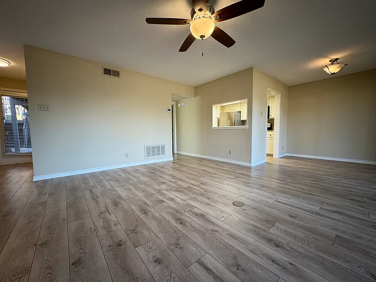 1121 Signal Ridge Pl — Photo 9