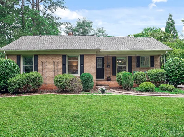 5400 Farmbrook Dr, Charlotte, NC 28210