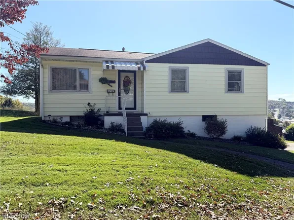 1903 Highland Pl, Parkersburg, WV 26101