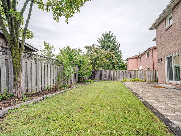 426 Parklane Rd — Photo 46