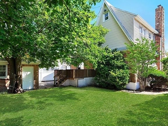 3rd image of 221 Beach 137 St #137