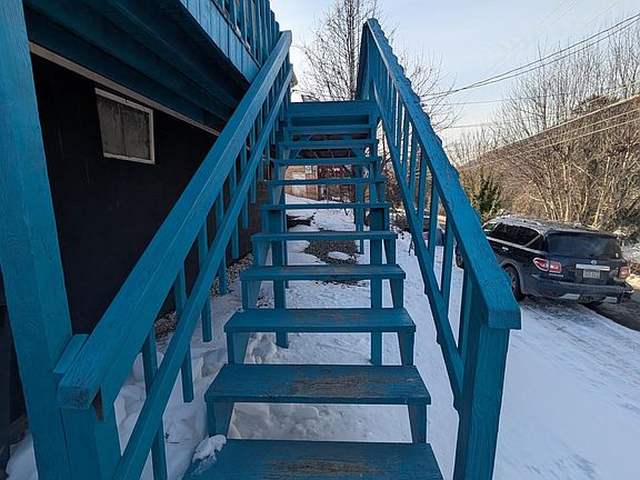 4th image of 1308 Terrace St