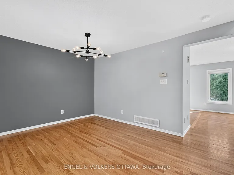 2123 Esprit Dr — Photo 8