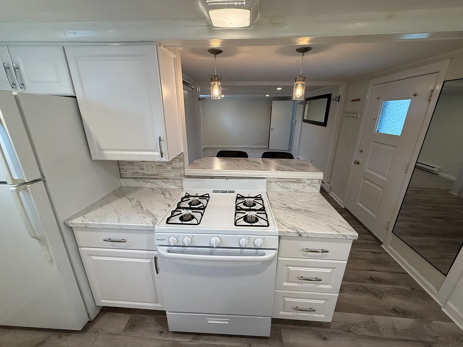 1 bed, $2,995 — Photo 4