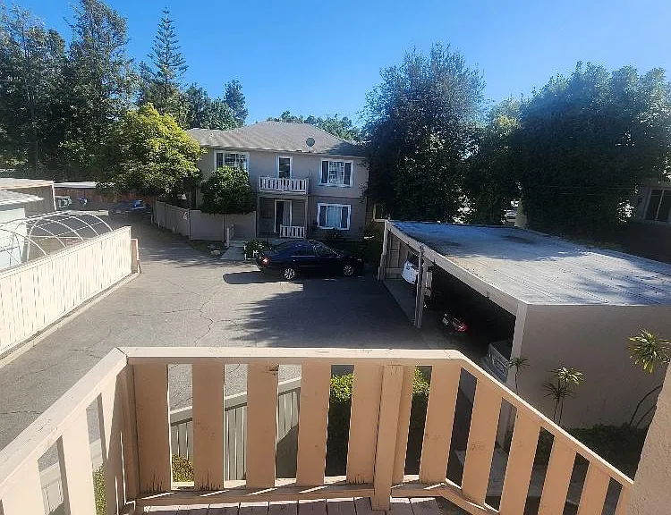 242 E California Blvd #D — Photo 3
