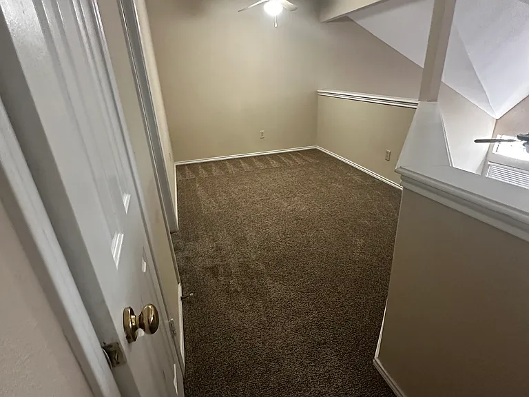 9601 Forest Ln — Photo 4