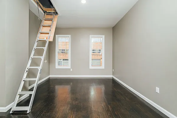 Rented by Nooklyn NYC LLC | media 9