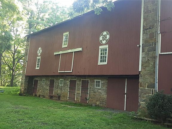 4th image of 4145 Chew St