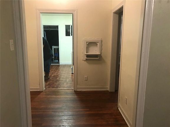 4th image of 1224 6th St APT 2