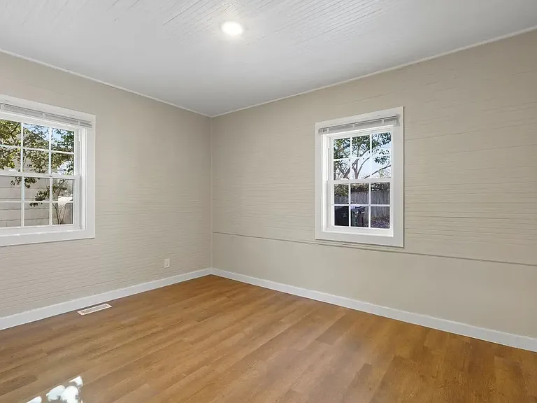 1111 Queen Ann St — Photo 11