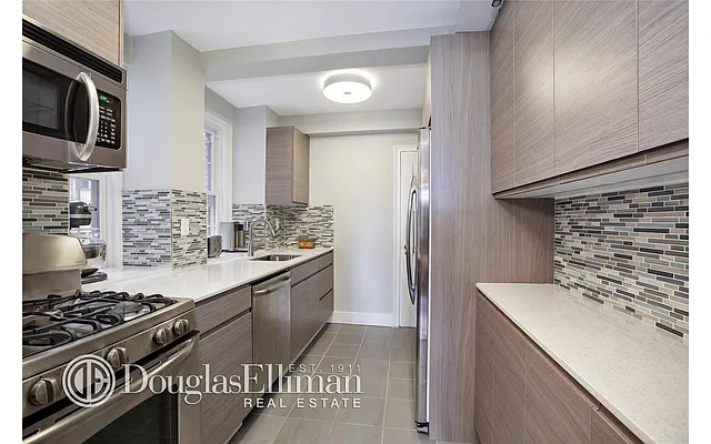 Sold by Douglas Elliman | media 17