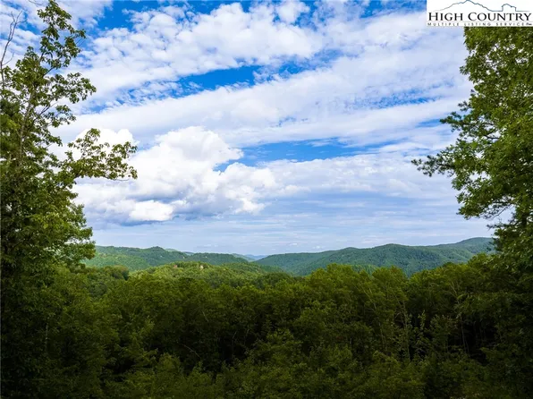 25 Lavender Lane, Ferguson, NC 28624