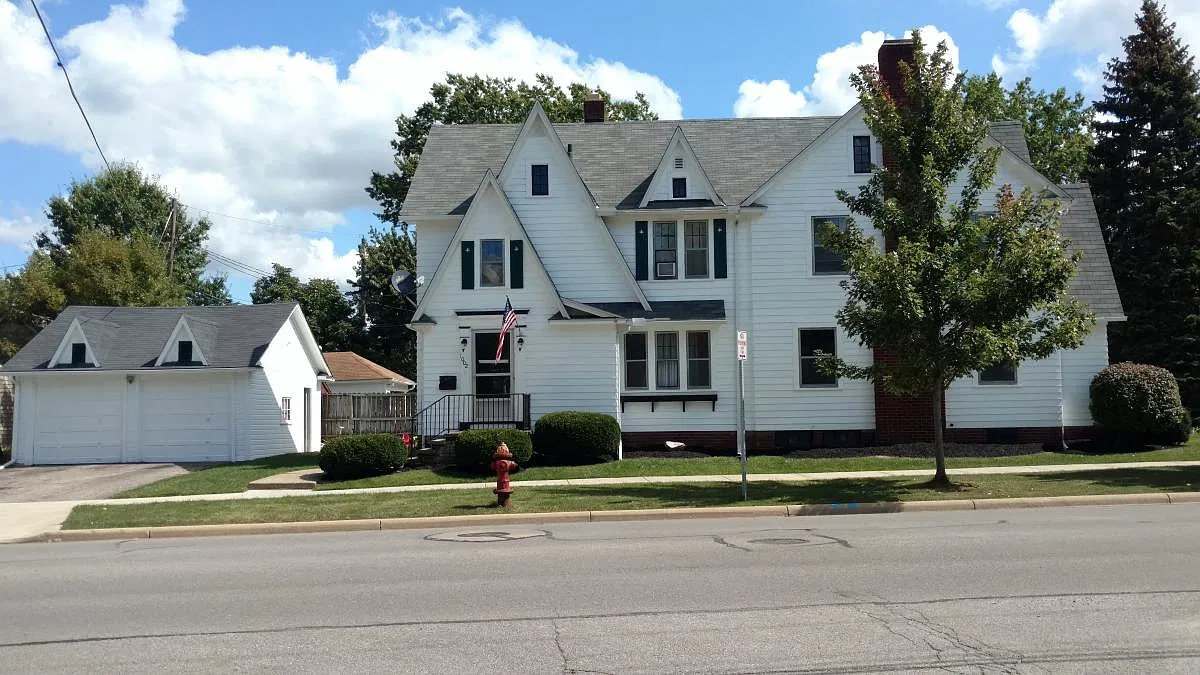 3 bed, 1.5 bath, 1500 sqft, $1,200 — Photo 3