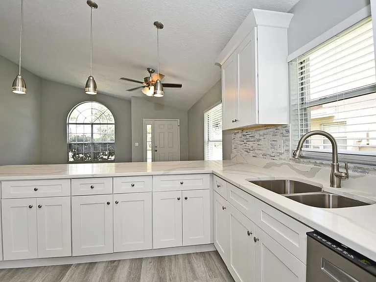 1118 Sugarberry Trl — Photo 11