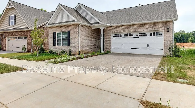 3 bed, 2.5 bath, 1753 sqft, $2,150 — Photo 2