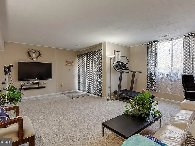 4933 Casimir St — Photo 20
