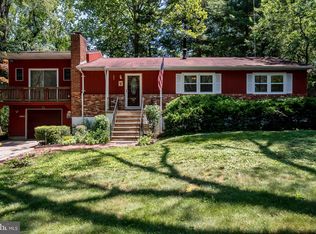 1 Holly Rd, Pasadena, MD 21122