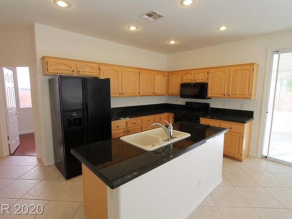 4th image of 8247 Azure Shores Ct