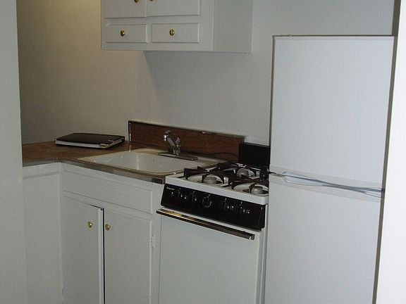 3rd image of 8114 Baxter Ave APT 4D