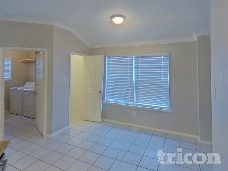 716 Sequoia Dr — Photo 5