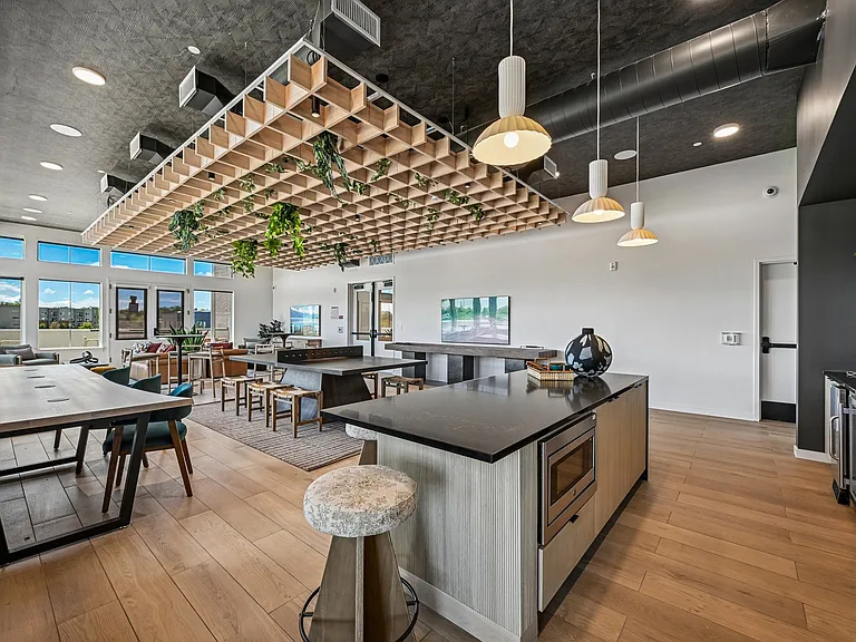 Ralston Commons — Photo 19
