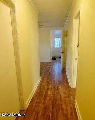4th image of 701 W Satchwell St