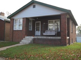 4660 Ray Ave, Saint Louis, MO 63116