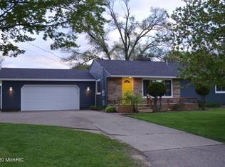 7747 Steele Ave, Jenison, MI 49428