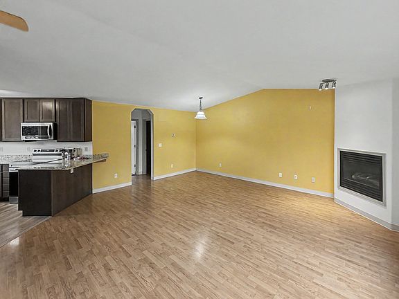 3rd image of 7660 Boundary Ave #1