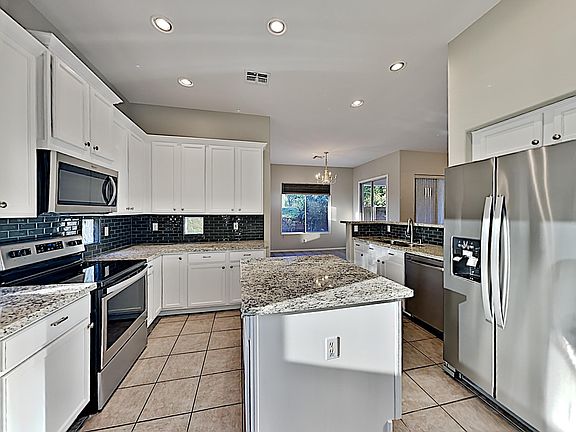 4th image of 3414 E Washington Ave
