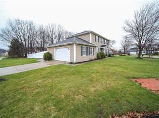 19348 Julie Cir, Strongsville, OH 44136