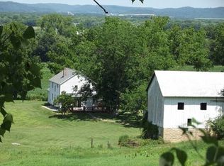 6825 Sneed Creek Rd, Spring Green, WI 53588