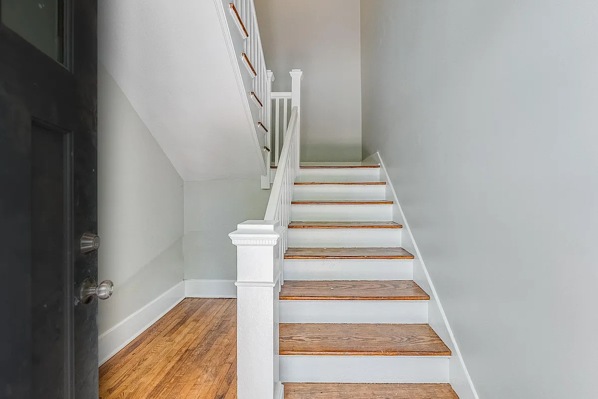 Building Photo - 114 W Anderson St #B