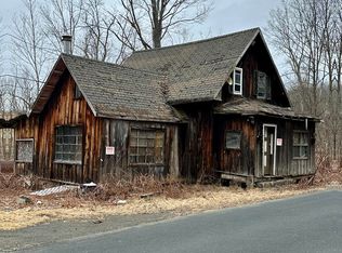 221 Oak Hill Rd, Averill Park, NY 12018