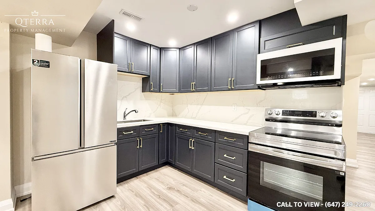 Building Photo - 3 Christine Elliott Ave #2
