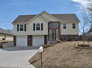 942 E Market St, Warrensburg, MO 64093