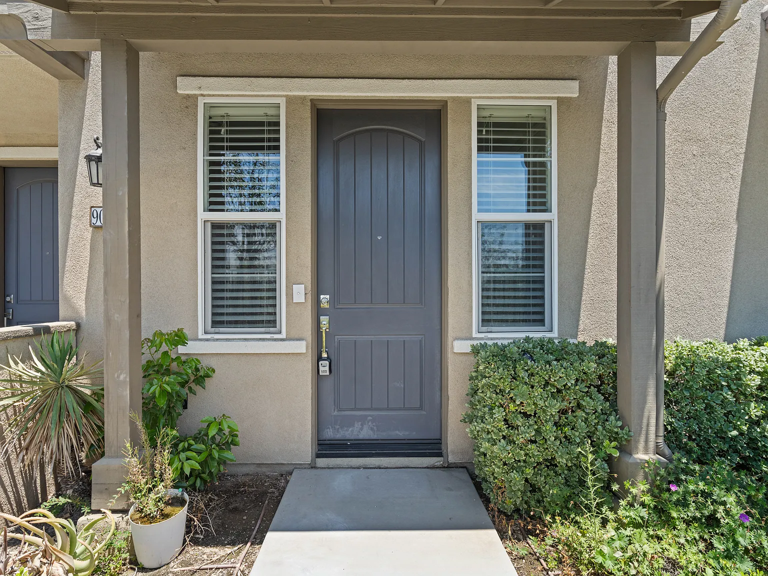 2 bed, 2.5 bath, 1447 sqft, $3,200 — Photo 3