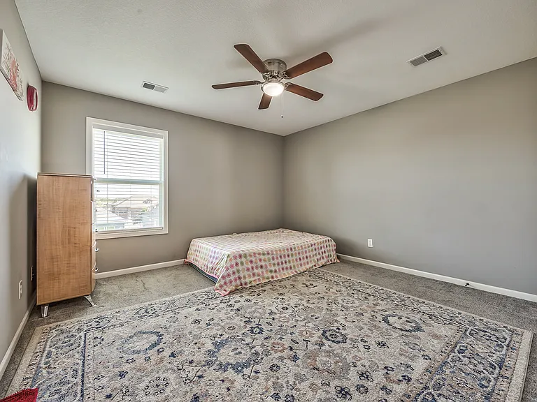 8135 NW 90th Ter — Photo 24