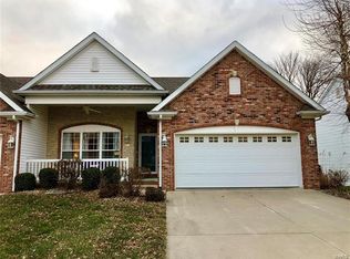 4914 Castlegate Ln, Godfrey, IL 62035