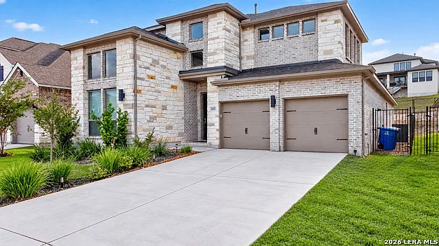 4 bed, 3.0 bath, 2561 sqft, $4,080 — Photo 2