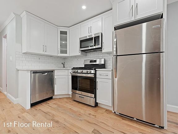 4th image of 10301 Avenue L Floor 1