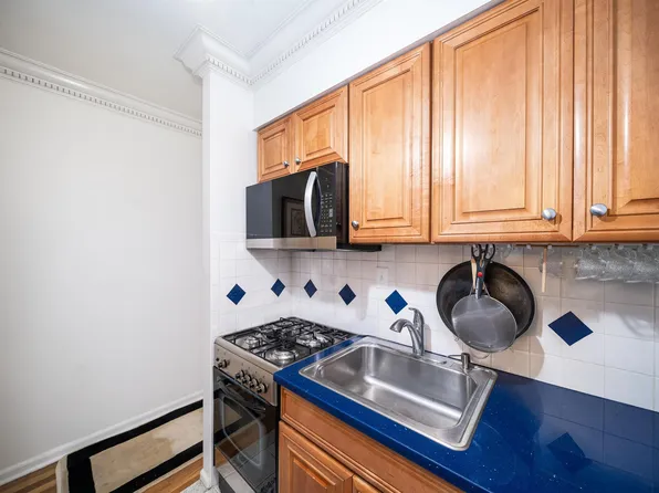 278 Monmouth Street image 7 of 25