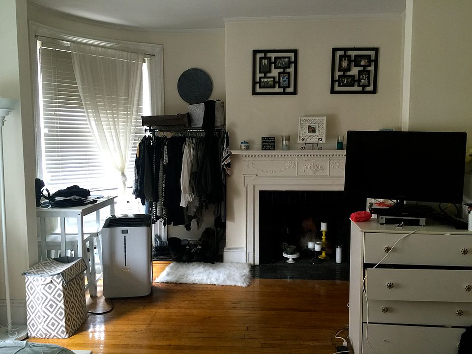 2nd image of 25 Massachusetts Ave