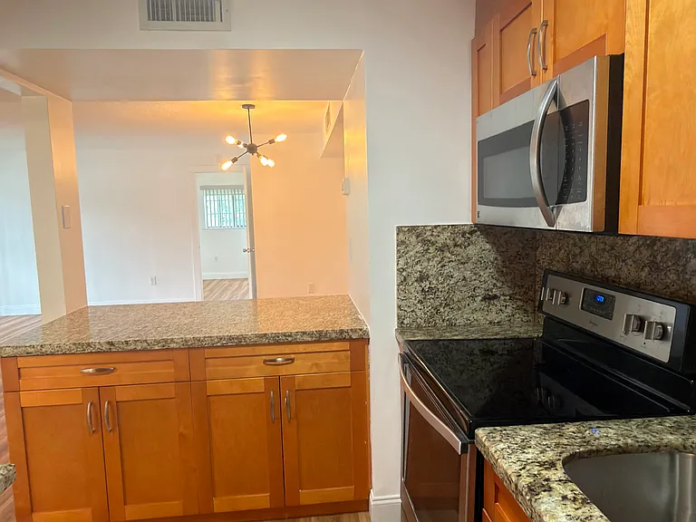 469 NE 207th Ln #101 — Photo 5